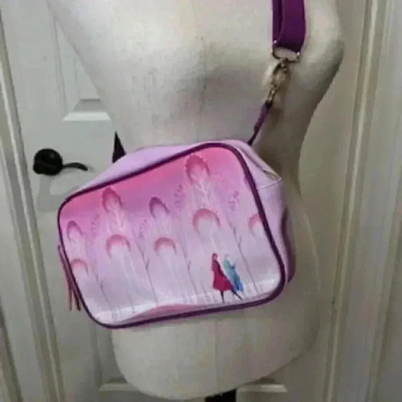 NEW‎ Disney Frozen Elsa And Anna Hip Pack Purse NWOT - Picture 7 of 11